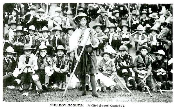 una delle prime ragazze "scout", che convinsero B.-P. a fondare le Guide